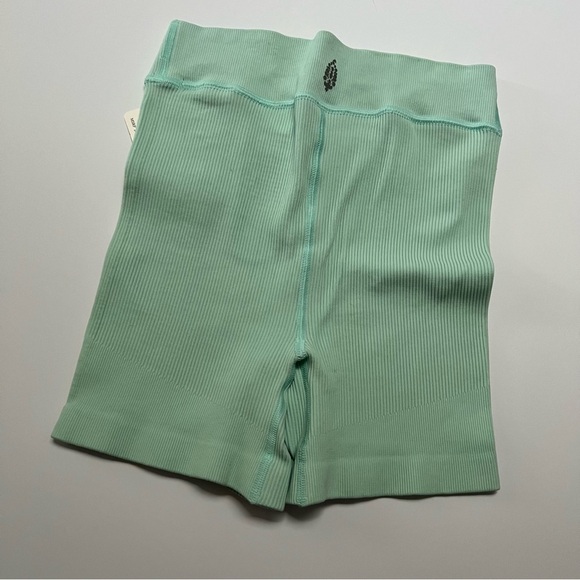 NWT free people free throw shorts size small women’s mint green - Picture 5 of 9